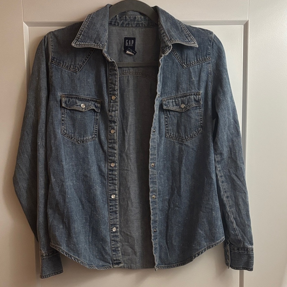 GAP Denim button down Shirt